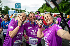 VITAMIN WELL Women's Race Berlin 2025: Plenty of emotions at the finish line of the anniversary edition. © SCC EVENTS / Tilo Wiedensohler