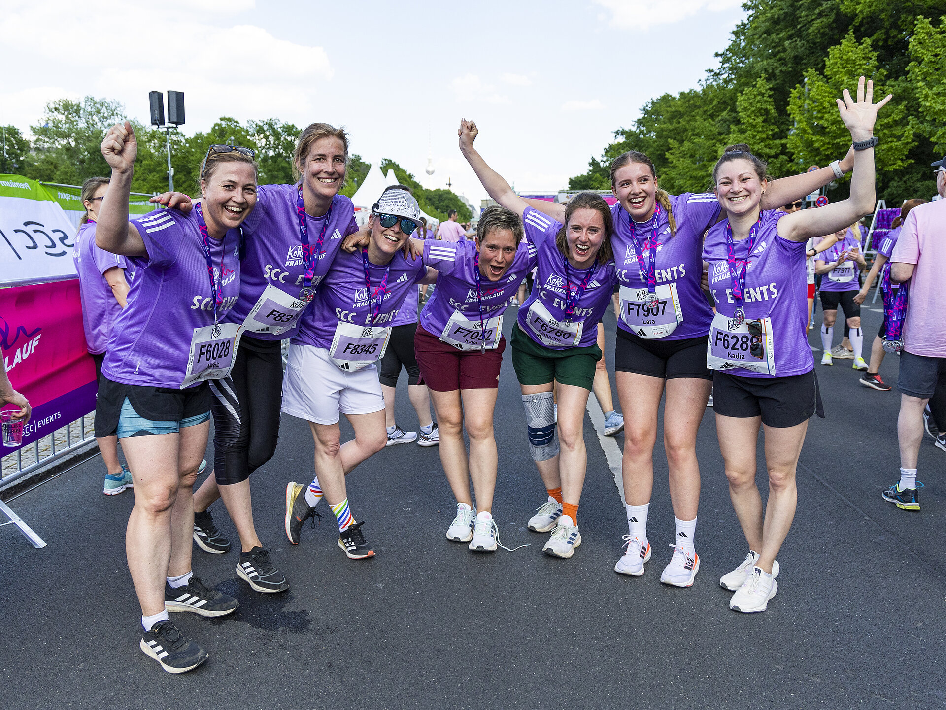 A group of runners at the finish line © SCC EVENTS / Jean-Marc-Wiesner