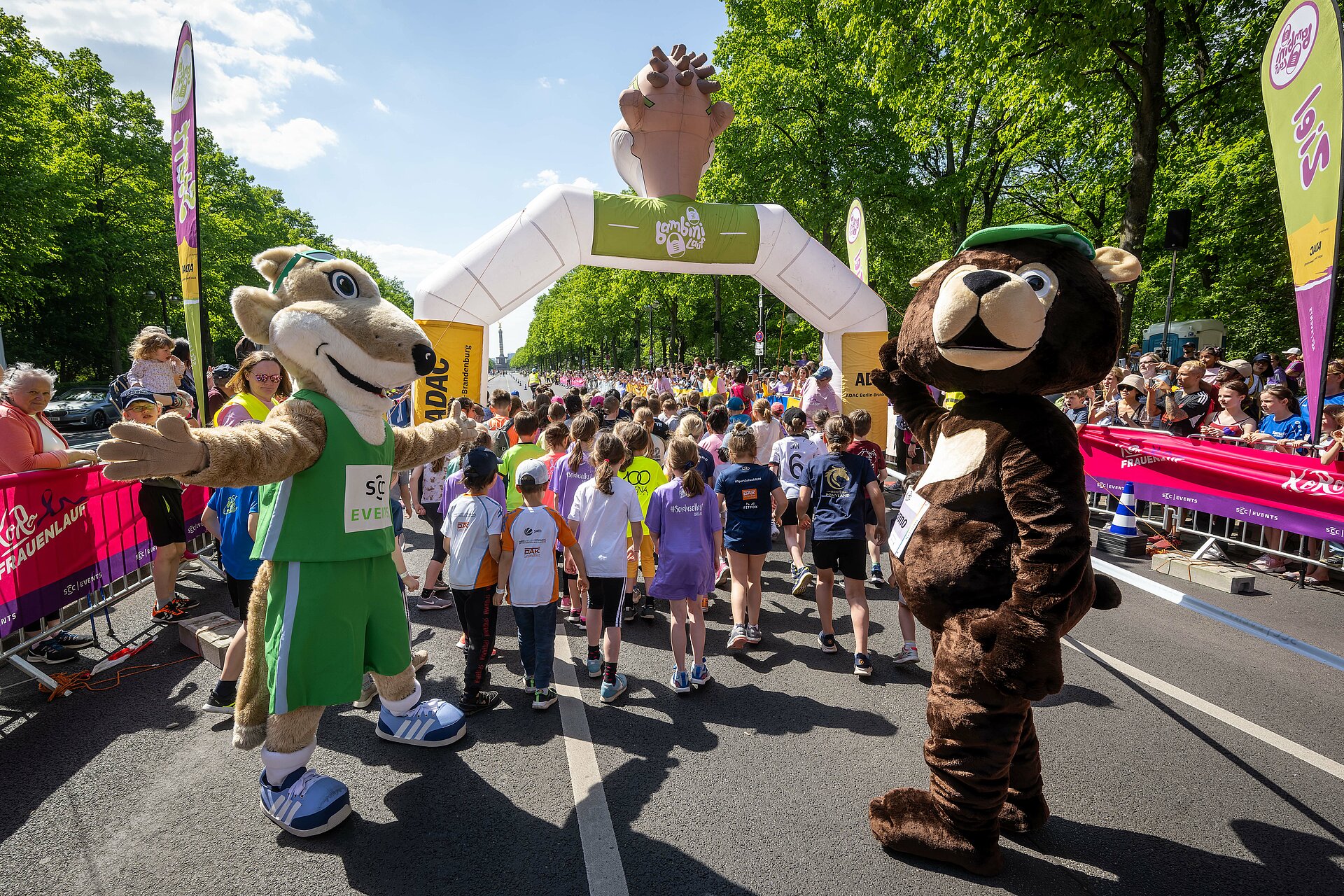 Kinder beim Start des Bambinilaufs © SCC EVENTS  / Thilo Wiedensohler