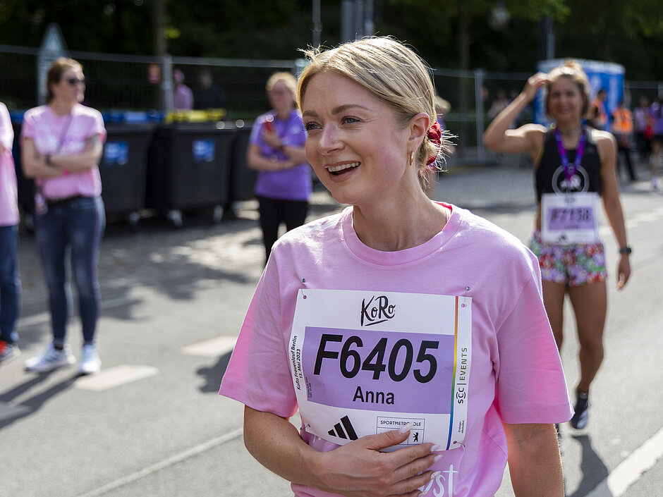 smiling influencer © SCC EVENTS / Jean-Marc-Wiesner