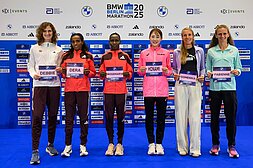 Group photo of the national and international favorites.